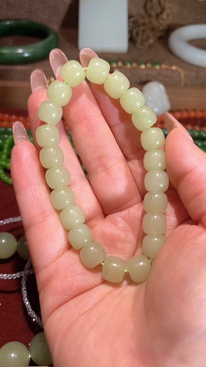 颈饰未镶嵌和田玉晴水手链