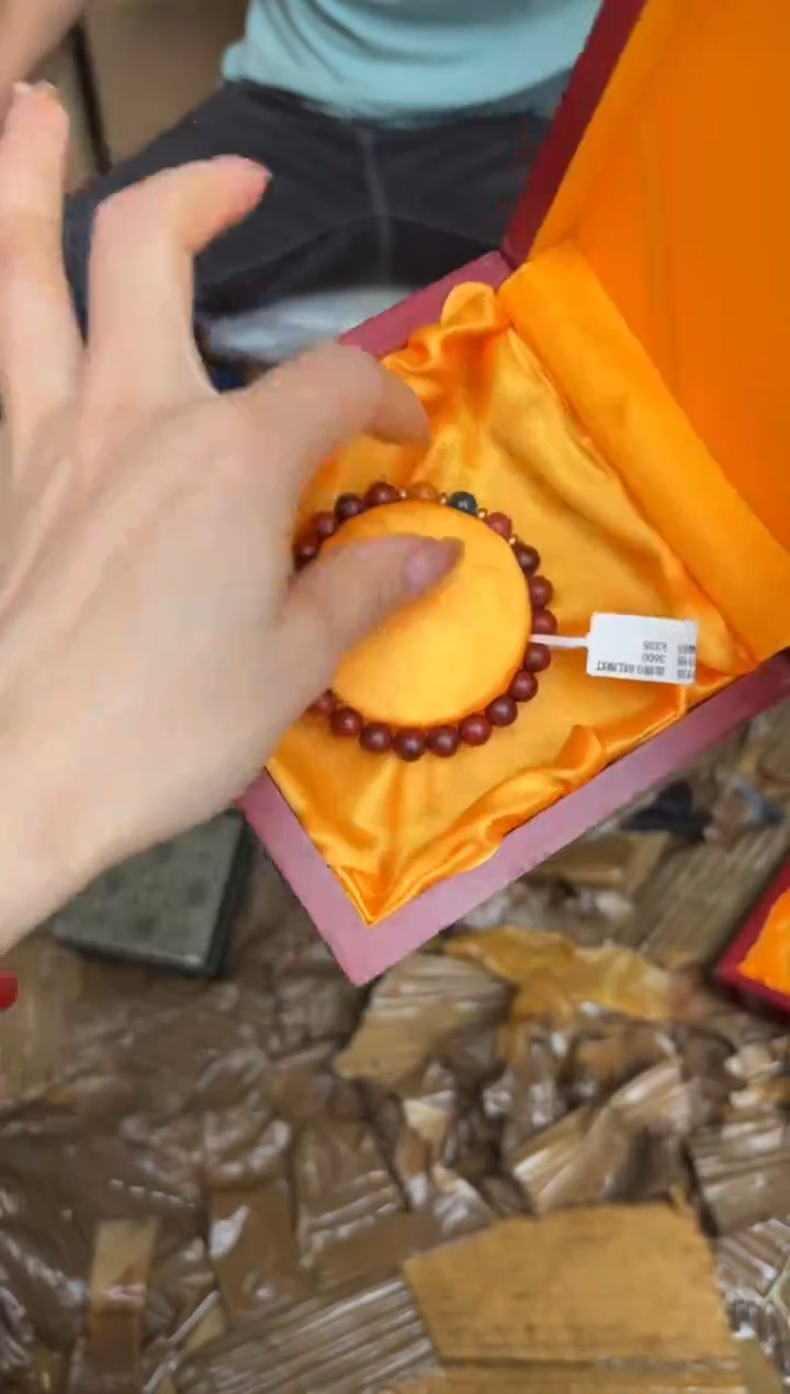 大檀精品手串《无礼盒》