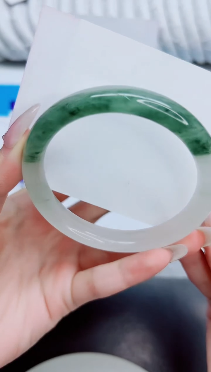 未镶嵌手镯石英质玉180/60