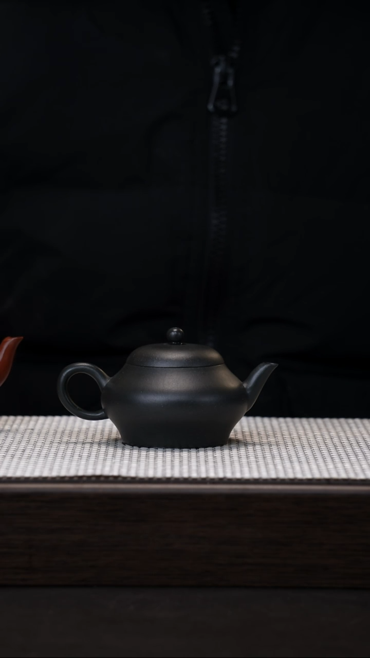 【闪购商品】紫砂茶壶原矿紫砂壶君子兰梨形