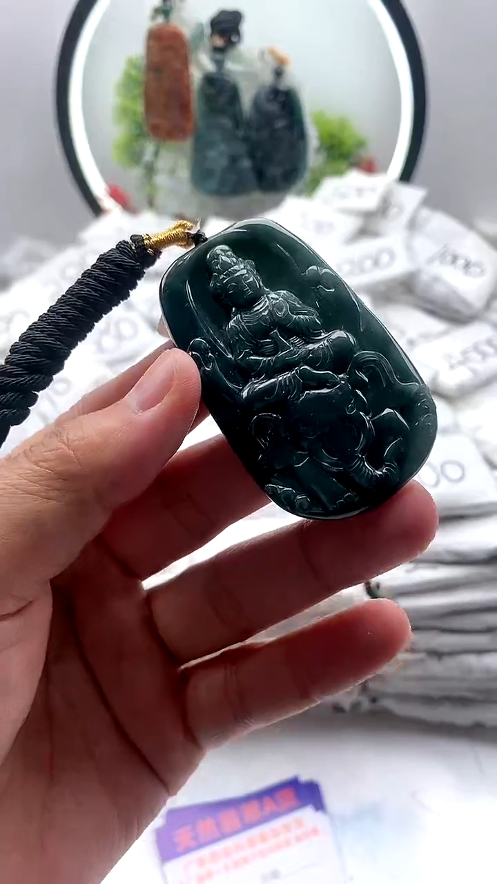 【闪购商品】翡翠颈饰未镶嵌普贤