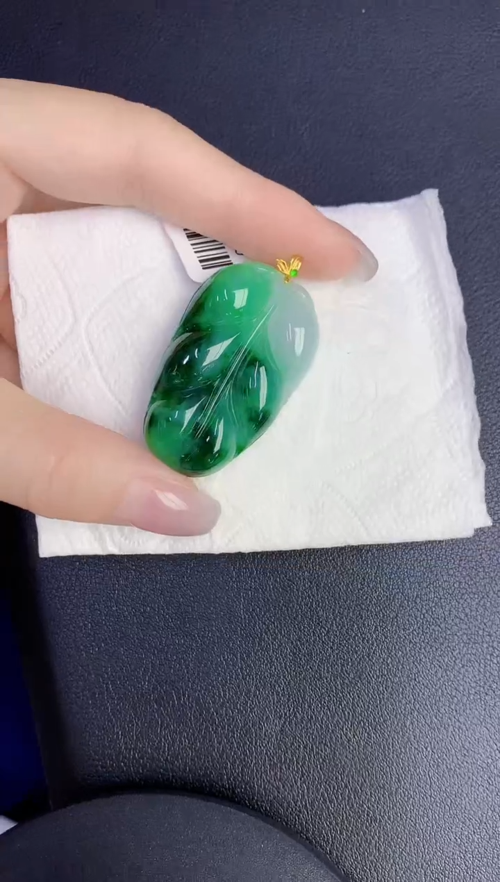 颈饰18K金镶嵌翡翠缅甸天然翡翠A货