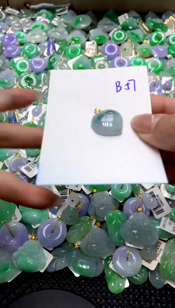 【闪购商品】翡翠颈饰18K金镶嵌11111111111111111
