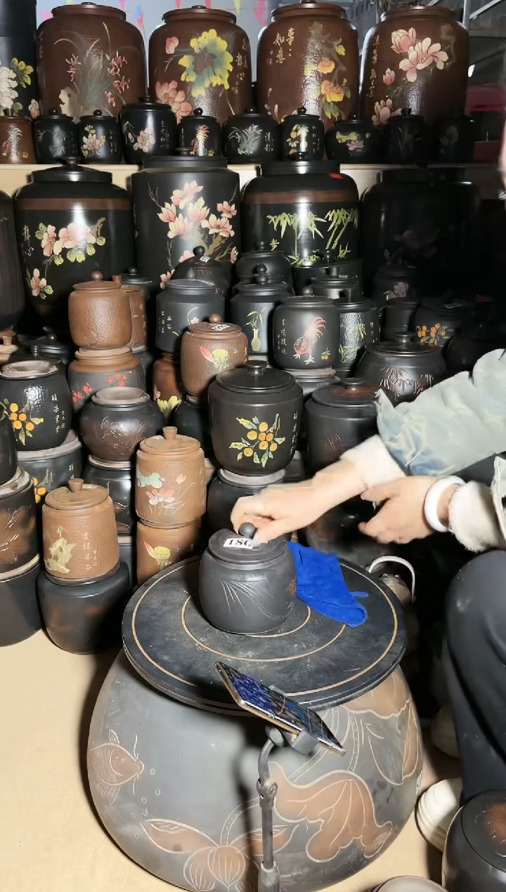 【闪购商品】壶大大瑕疵茶叶罐100克黑色 180