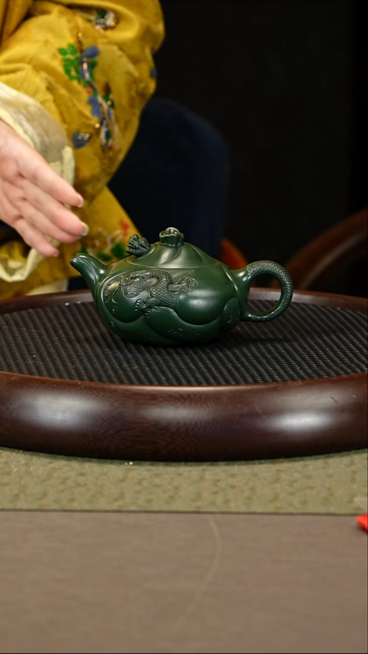 茶壶紫砂54 朱持平-可心绿泥-鱼化龙套组 240cc