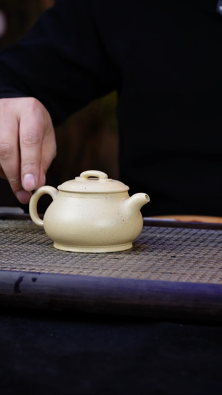 【闪购商品】紫砂茶壶本绿-儒相【约200cc】