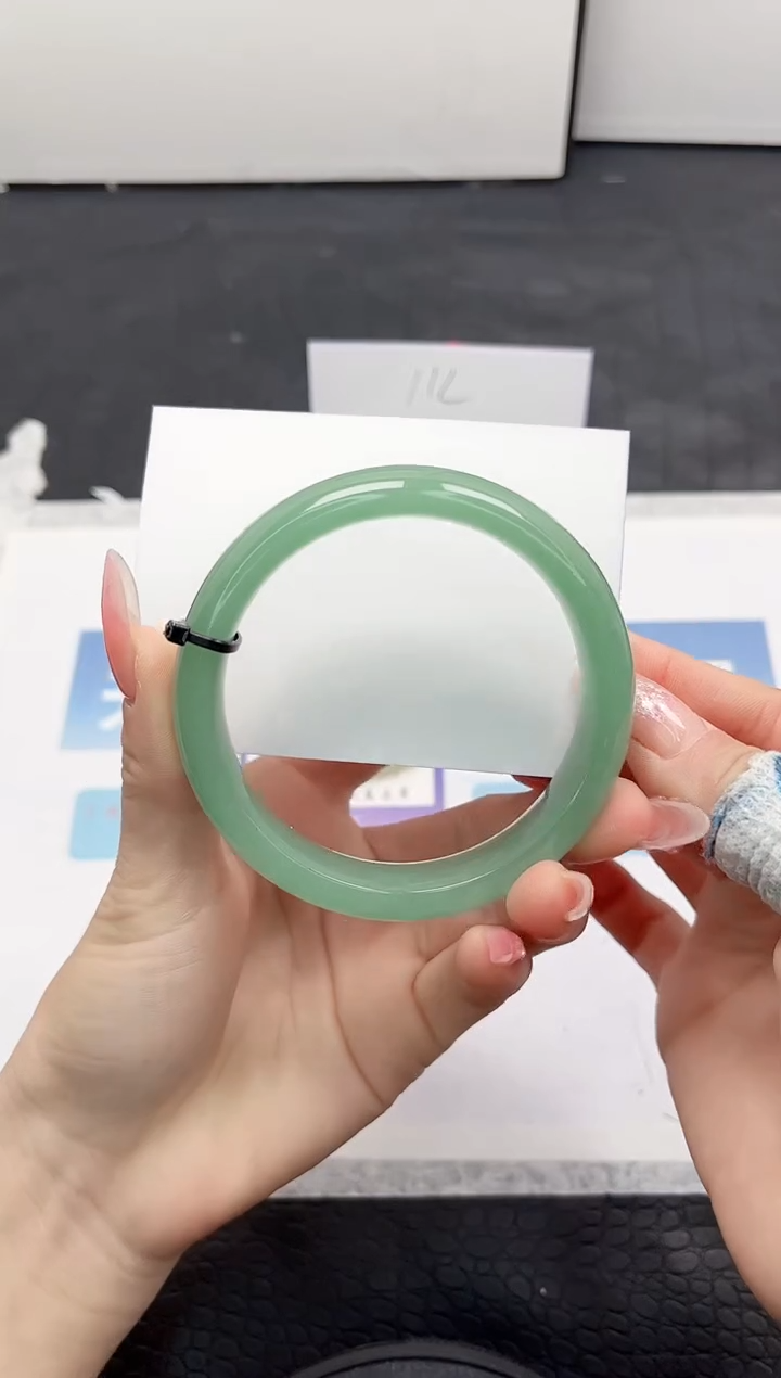 【闪购商品】石英质玉手镯未镶嵌26-60.3