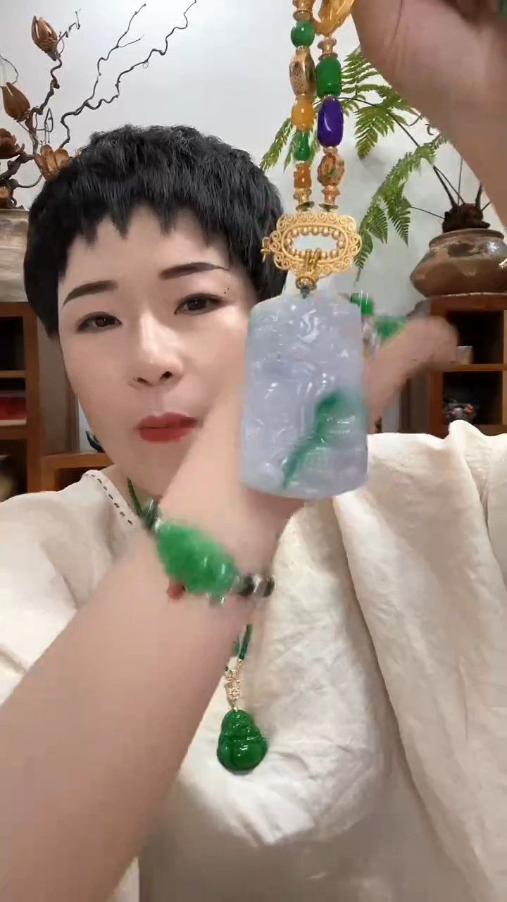 翡翠未镶嵌颈饰429