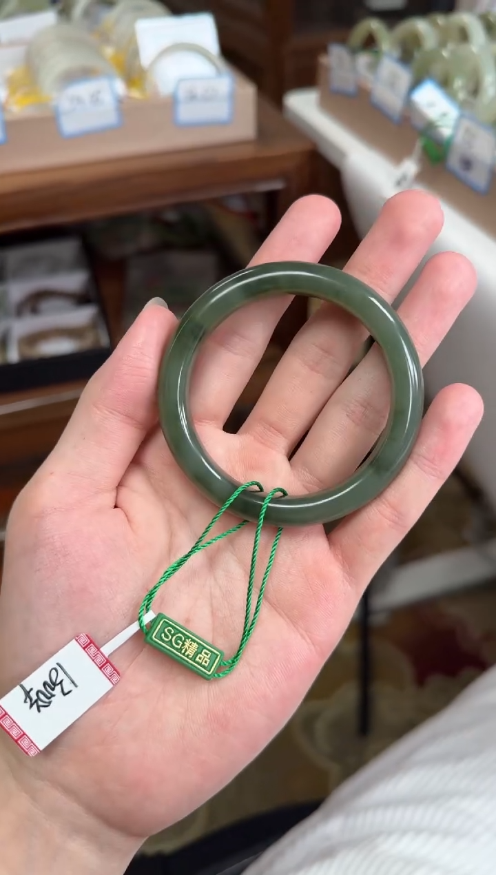 未镶嵌手镯和田玉54