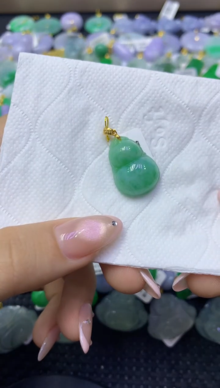 颈饰未镶嵌翡翠天然缅甸翡翠A货