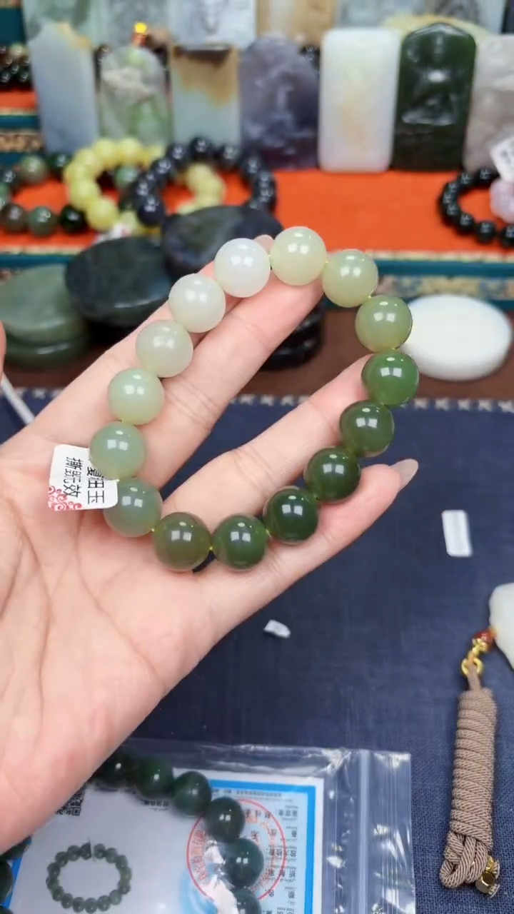 颈饰未镶嵌和田玉和田玉