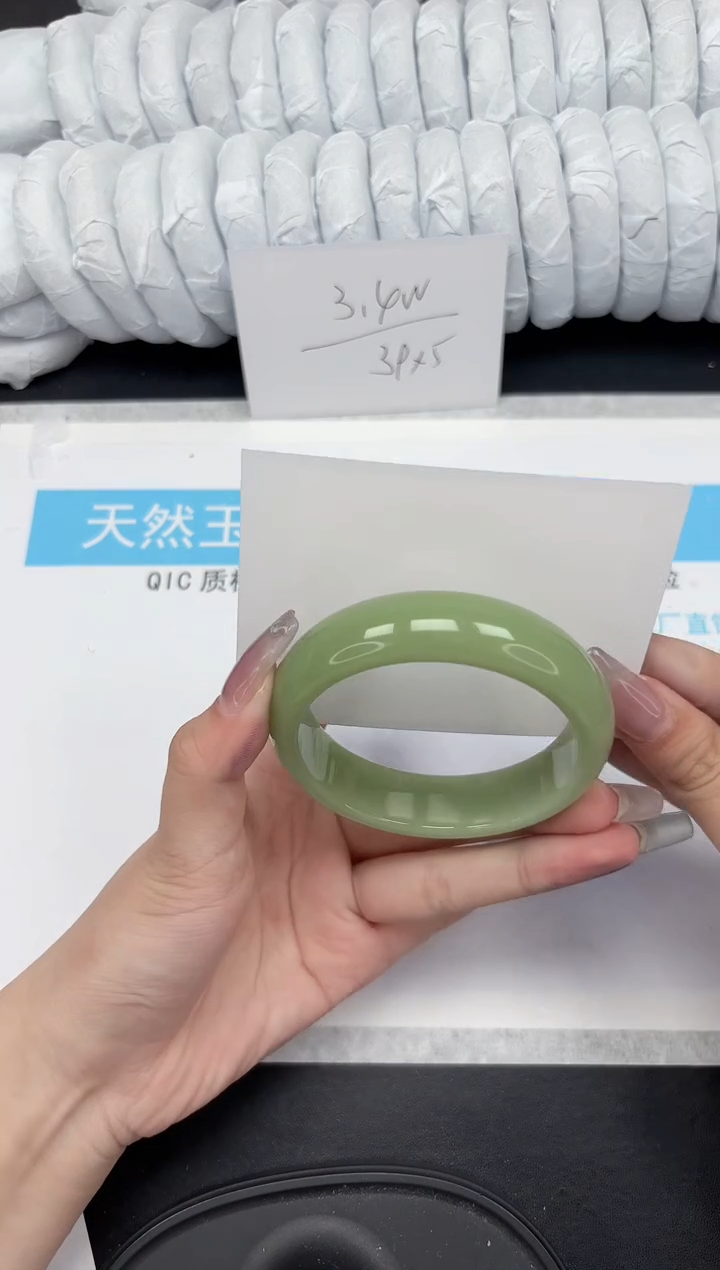 【闪购商品】石英质玉手镯未镶嵌488-59.3