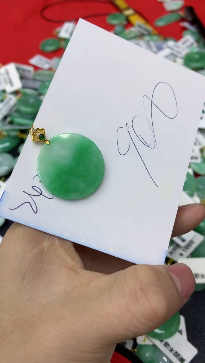 【闪购商品】翡翠颈饰18K金镶嵌1111111111