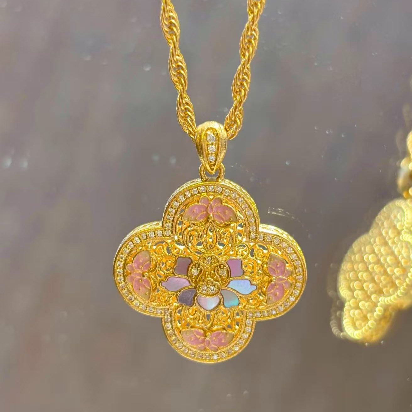 【伟新源】足金999  镶嵌工艺 螺钿四叶草9.82克（附加480）不含链