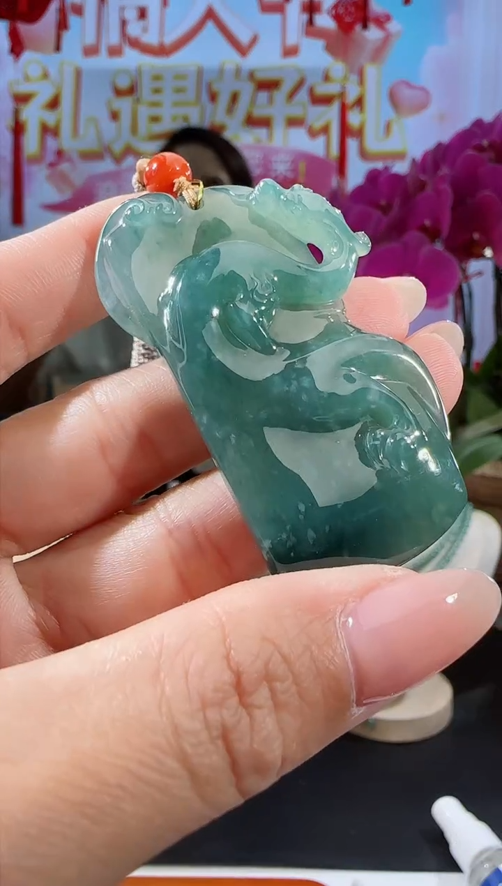 【闪购商品】翡翠吊坠(不含链)未镶嵌龙牌