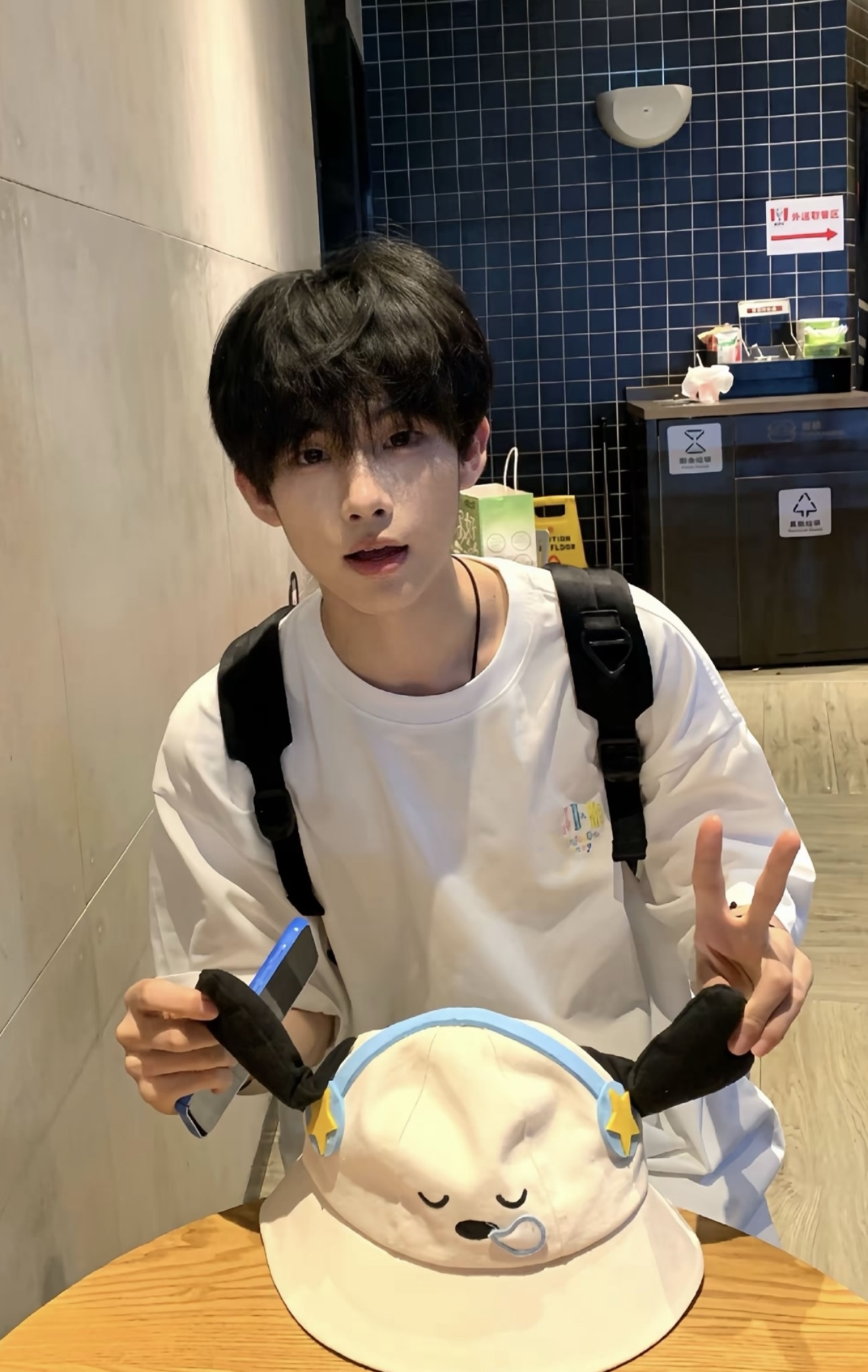 （瑕疵！卡擦标！介意勿拍）马柏全同款！ME彩色刺绣短袖男女同款