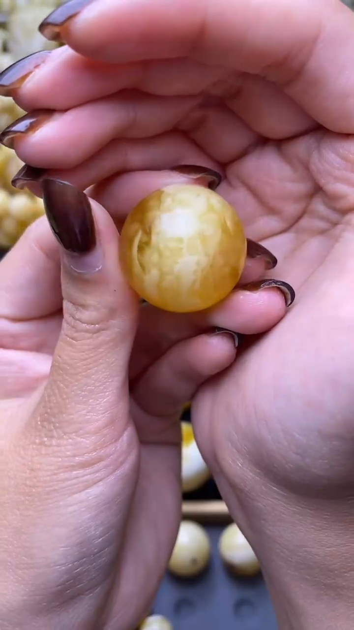 【闪购商品】琥珀裸石未镶嵌蜜蜡.65