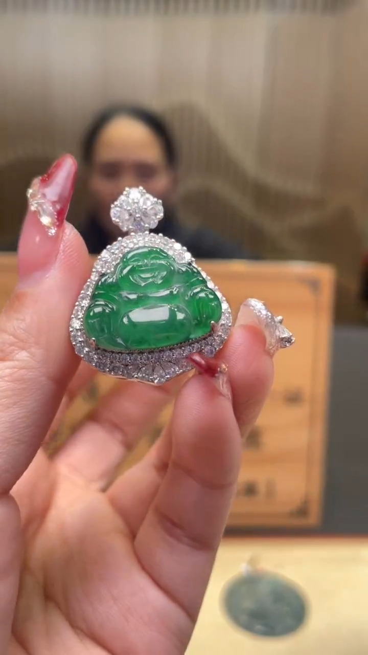 【闪购商品】翡翠颈饰未镶嵌      *21