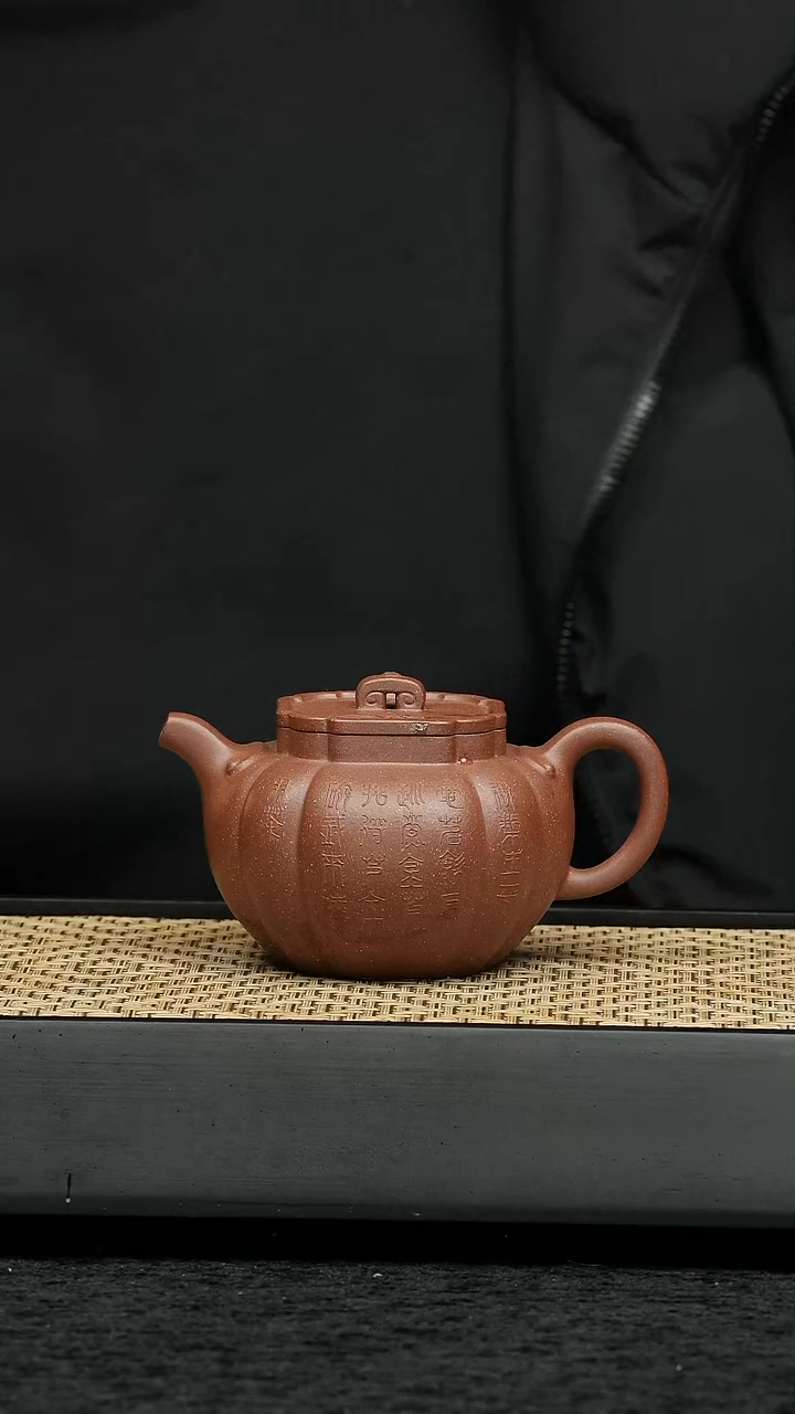 茶壶紫砂五堂 笨严瓜棱-泥绘