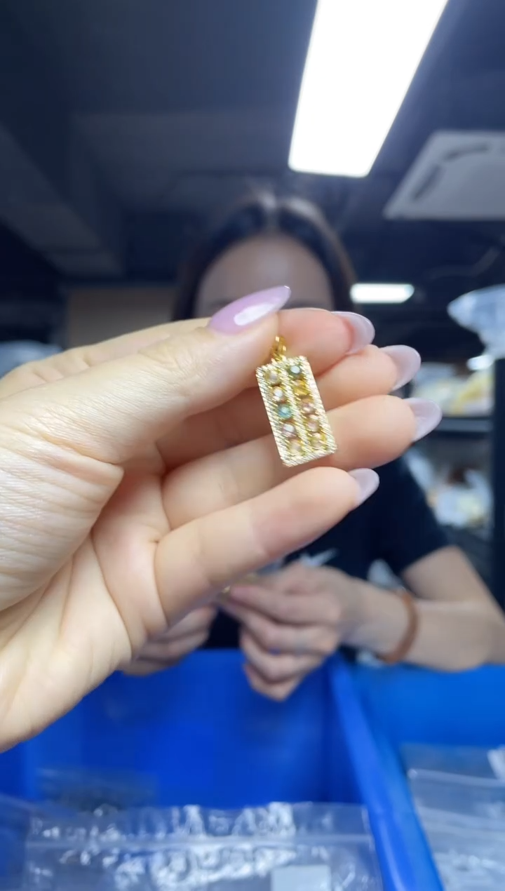 ·未镶嵌碧玺（多样性发一件）