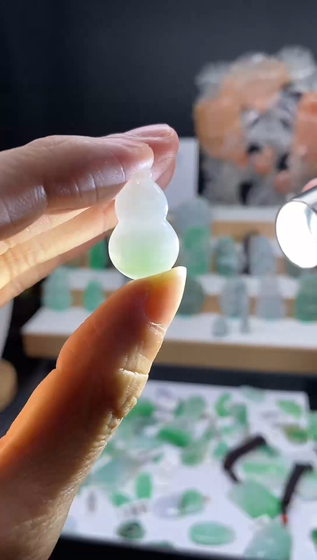 【闪购商品】翡翠颈饰未镶嵌葫芦