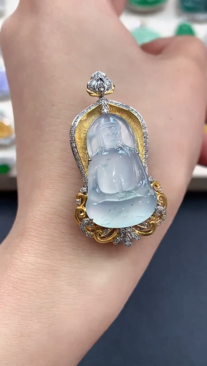 【闪购商品】翡翠吊坠(不含链)18K金镶嵌C 84   