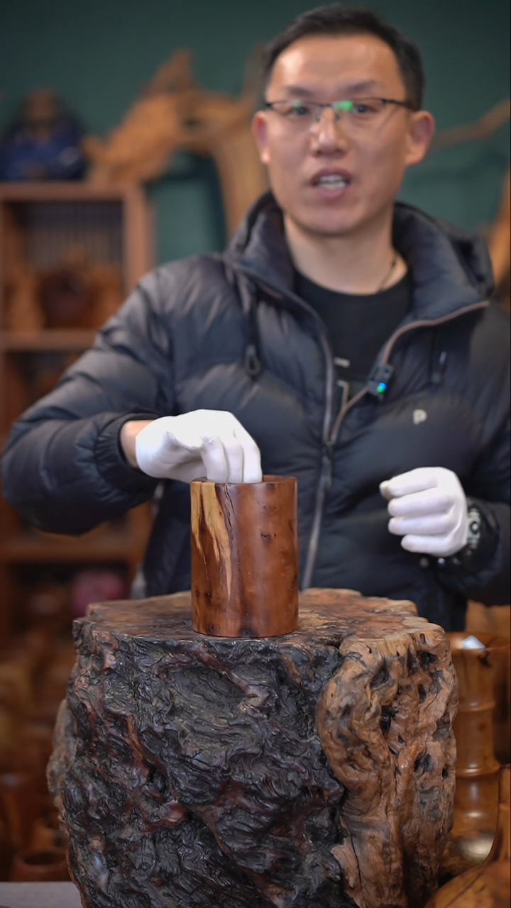 【闪购商品】枣木雷击枣木笔筒