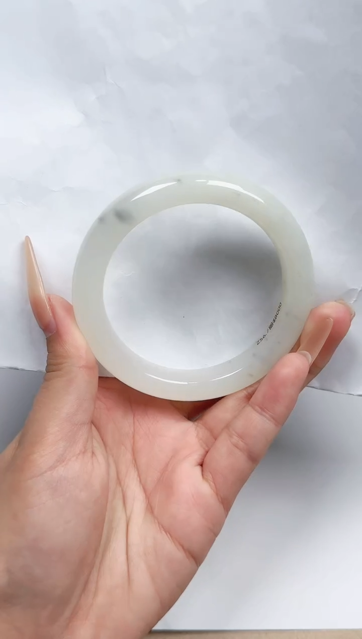 【闪购商品】和田玉手镯未镶嵌56/57圈口 YY