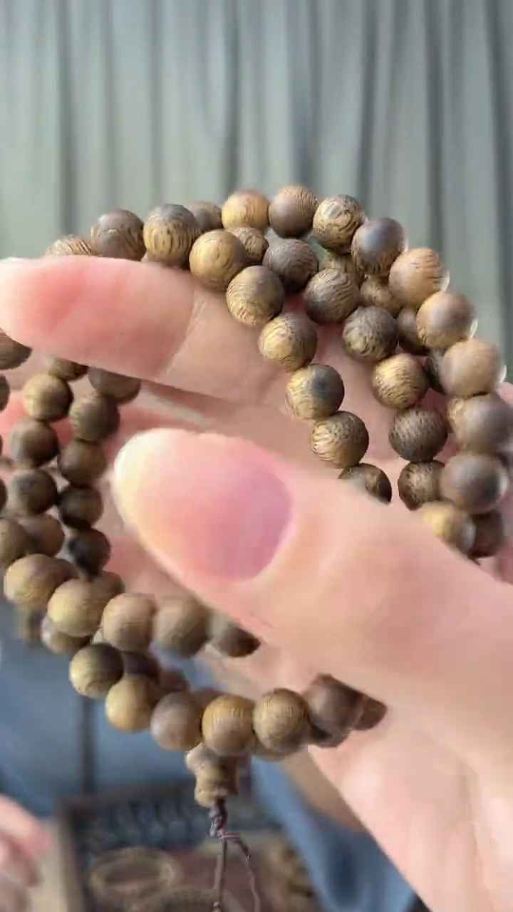 沉香手串天然沉香，假一赔四，多样性发其一