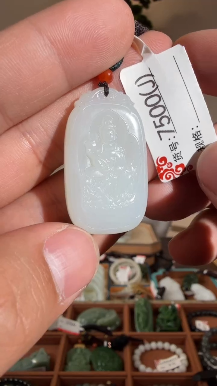 颈饰未镶嵌和田玉兔J