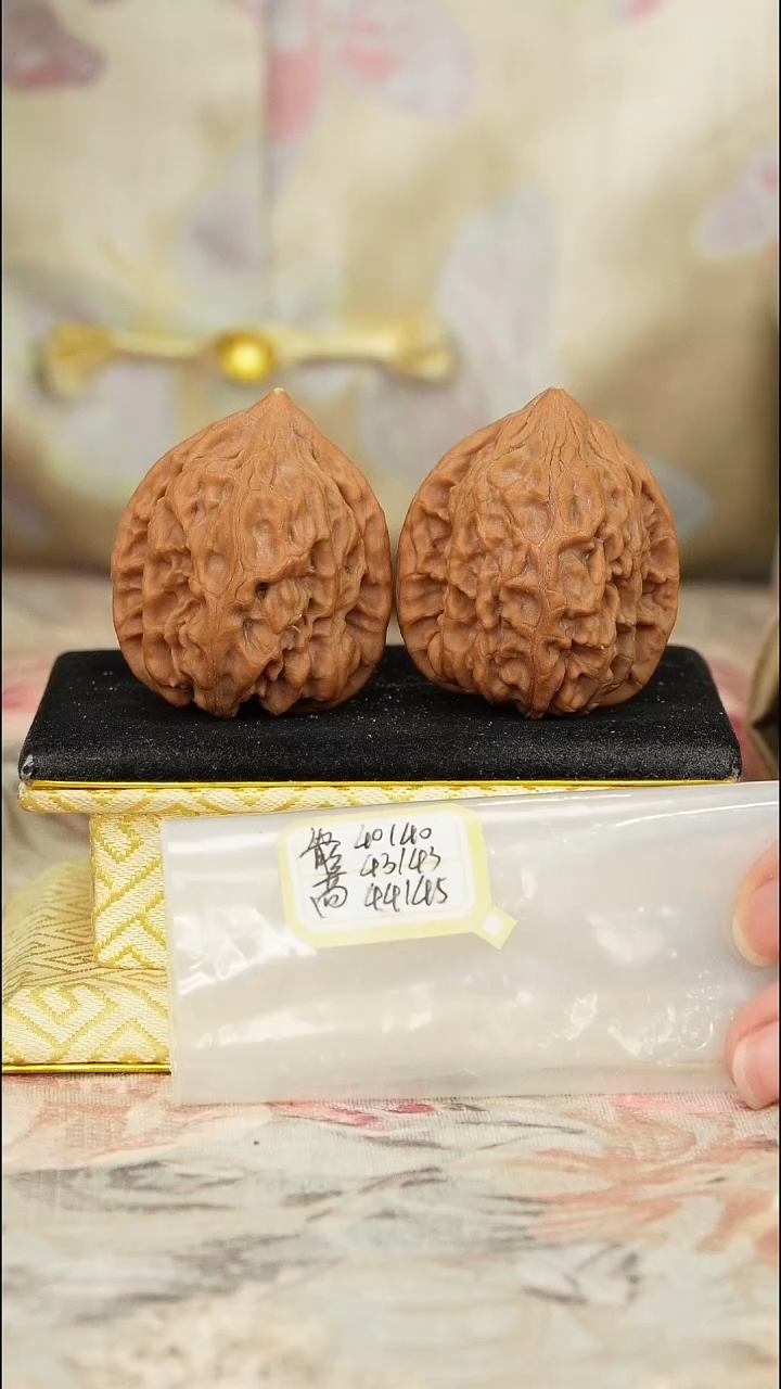 【闪购商品】文玩核桃把件鸡心有修