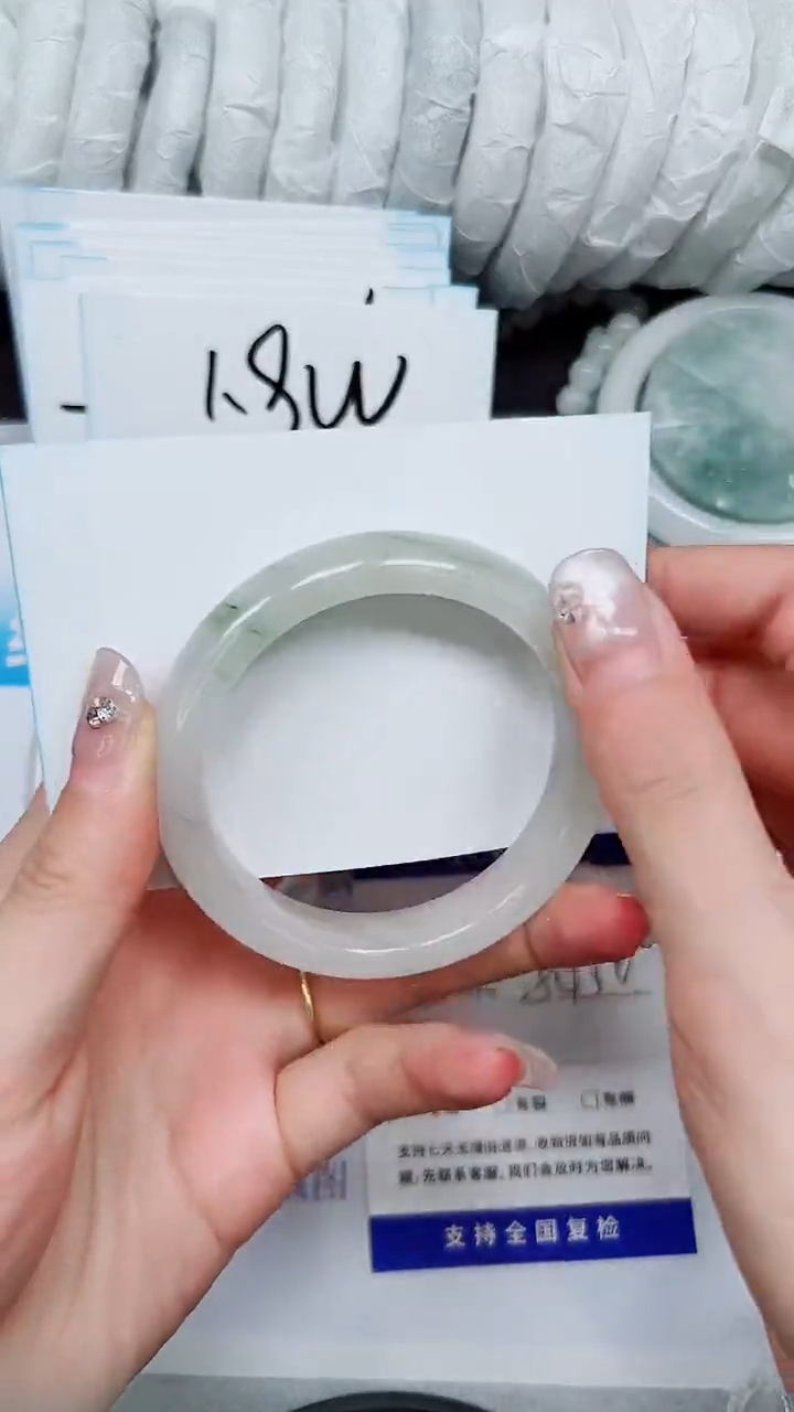 【闪购商品】石英质玉手镯未镶嵌A177-55`56`