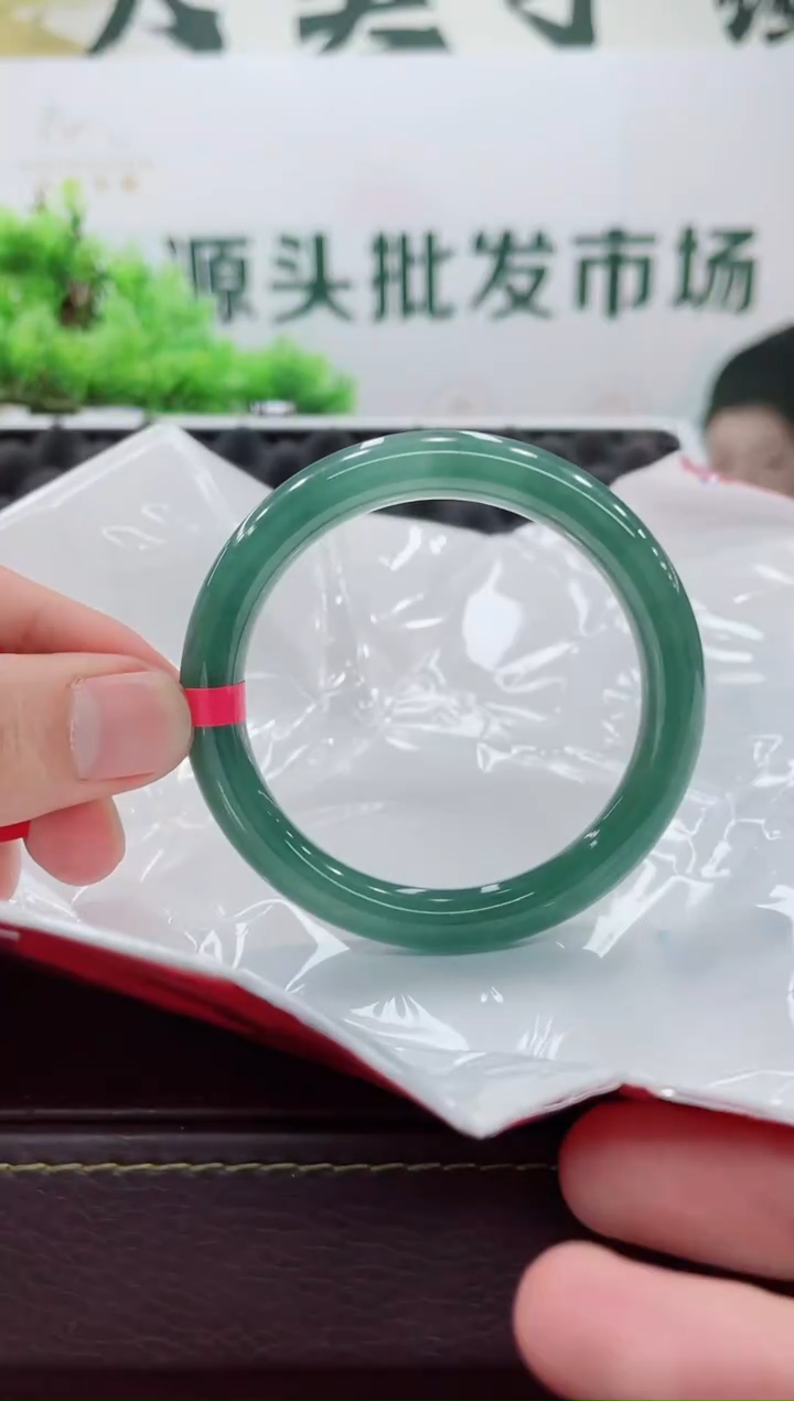 【闪购商品】翡翠手镯未镶嵌手镯