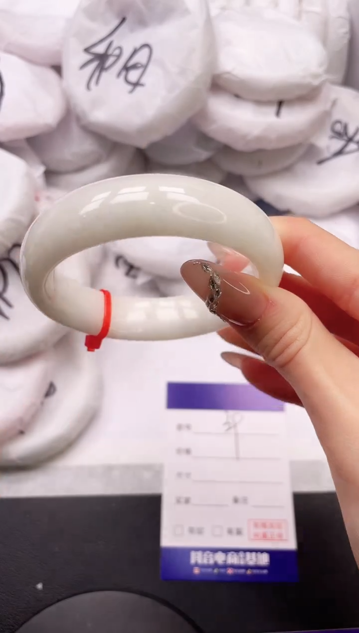 【闪购商品】和田玉手镯未镶嵌22L39-55