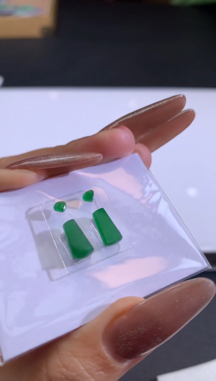 【闪购商品】定制翡翠未镶嵌翡翠