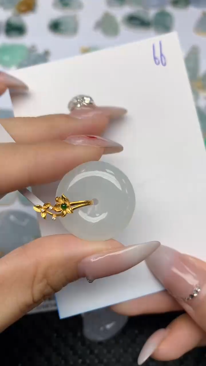 【闪购商品】翡翠颈饰18K金镶嵌天然翡翠A货