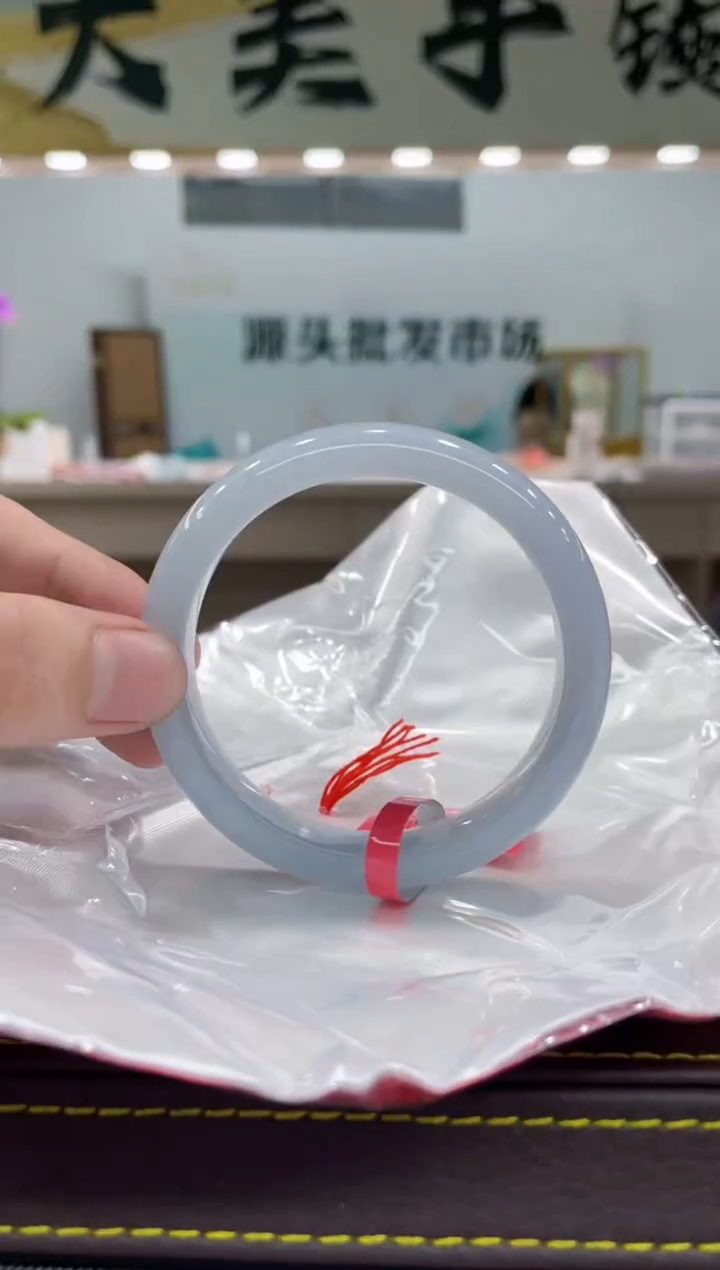 【闪购商品】翡翠手镯未镶嵌手镯