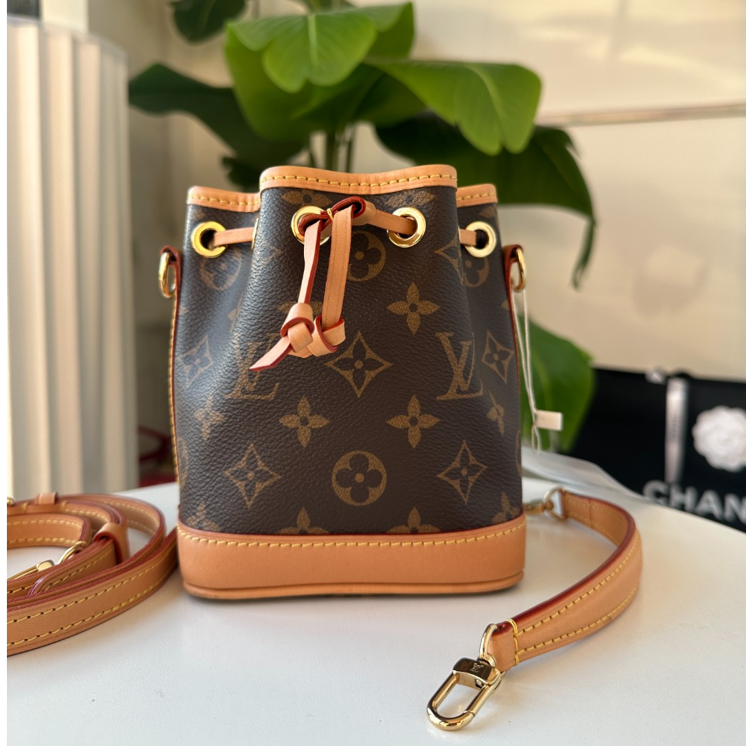 95新 LouisVuitton/路易威登 95新老花抽绳水桶单肩包