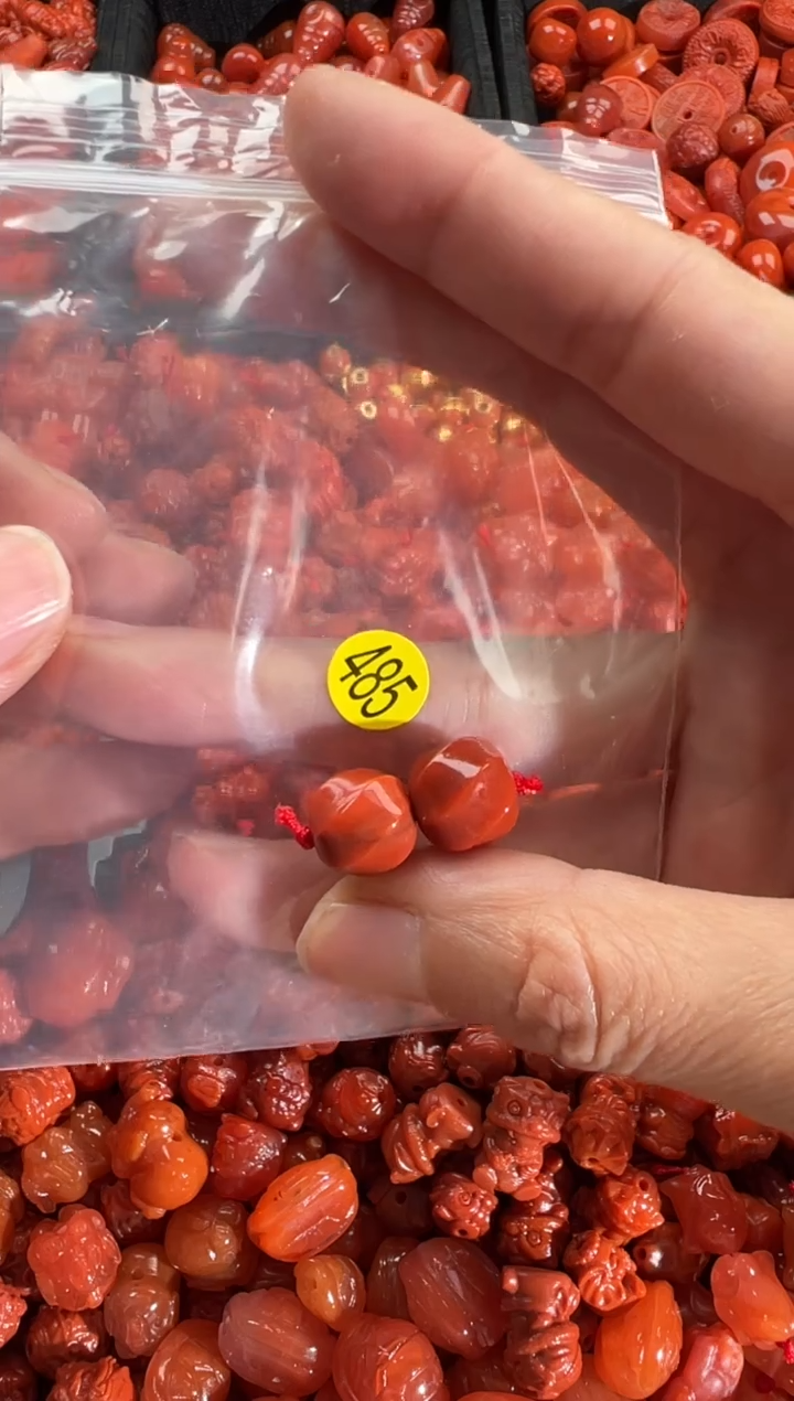 【闪购商品】南红玛瑙颈饰未镶嵌1