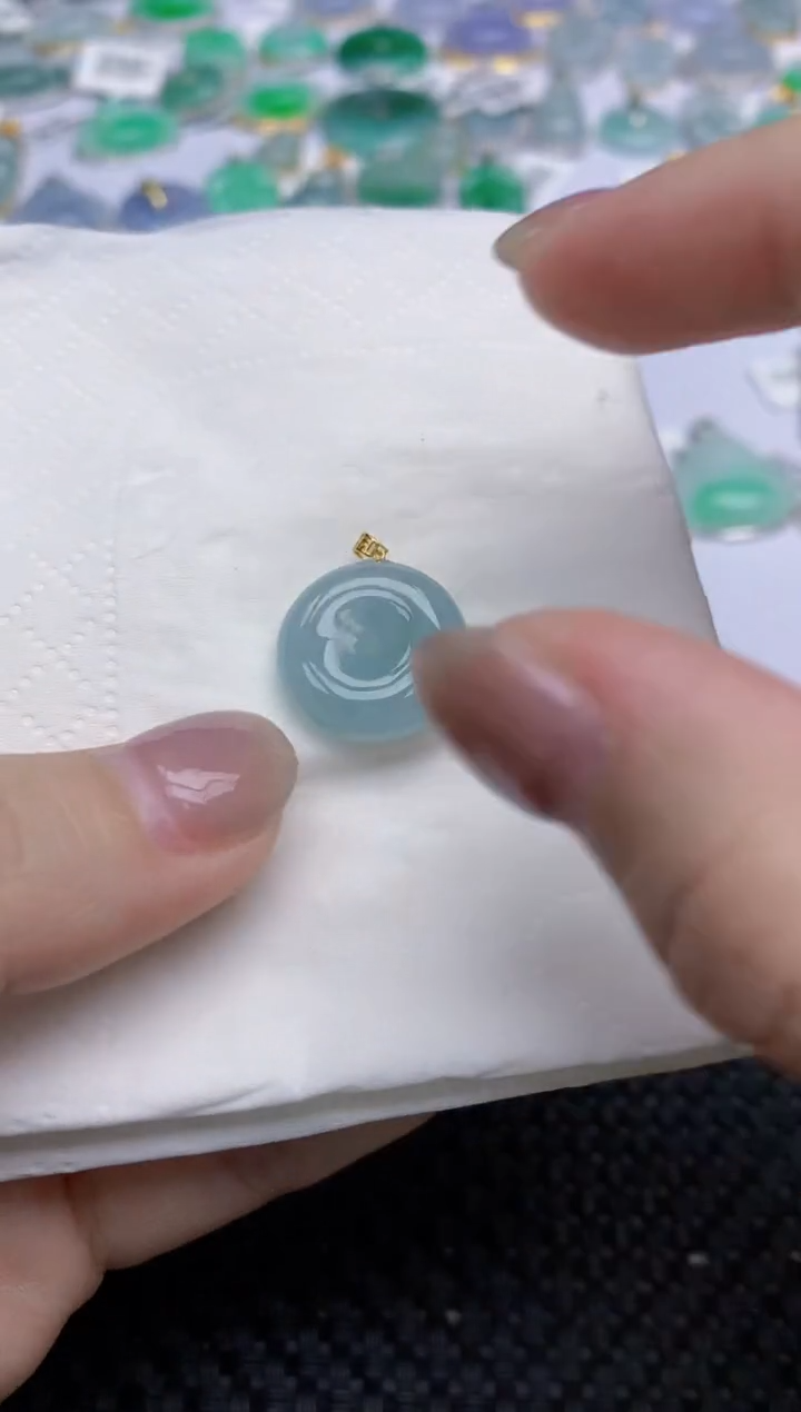 【闪购商品】翡翠颈饰未镶嵌天然翡翠A货