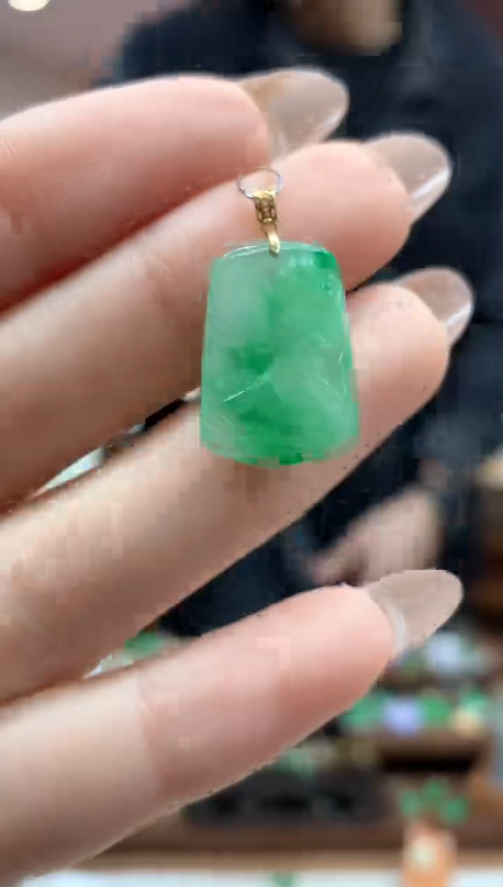 【闪购商品】翡翠吊坠(不含链)18K金镶嵌竹节