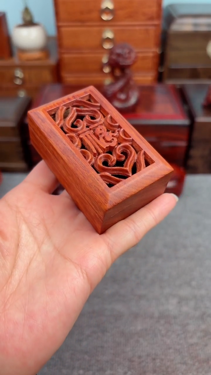 【闪购商品】老板娘推荐缅花镂空小扣盒