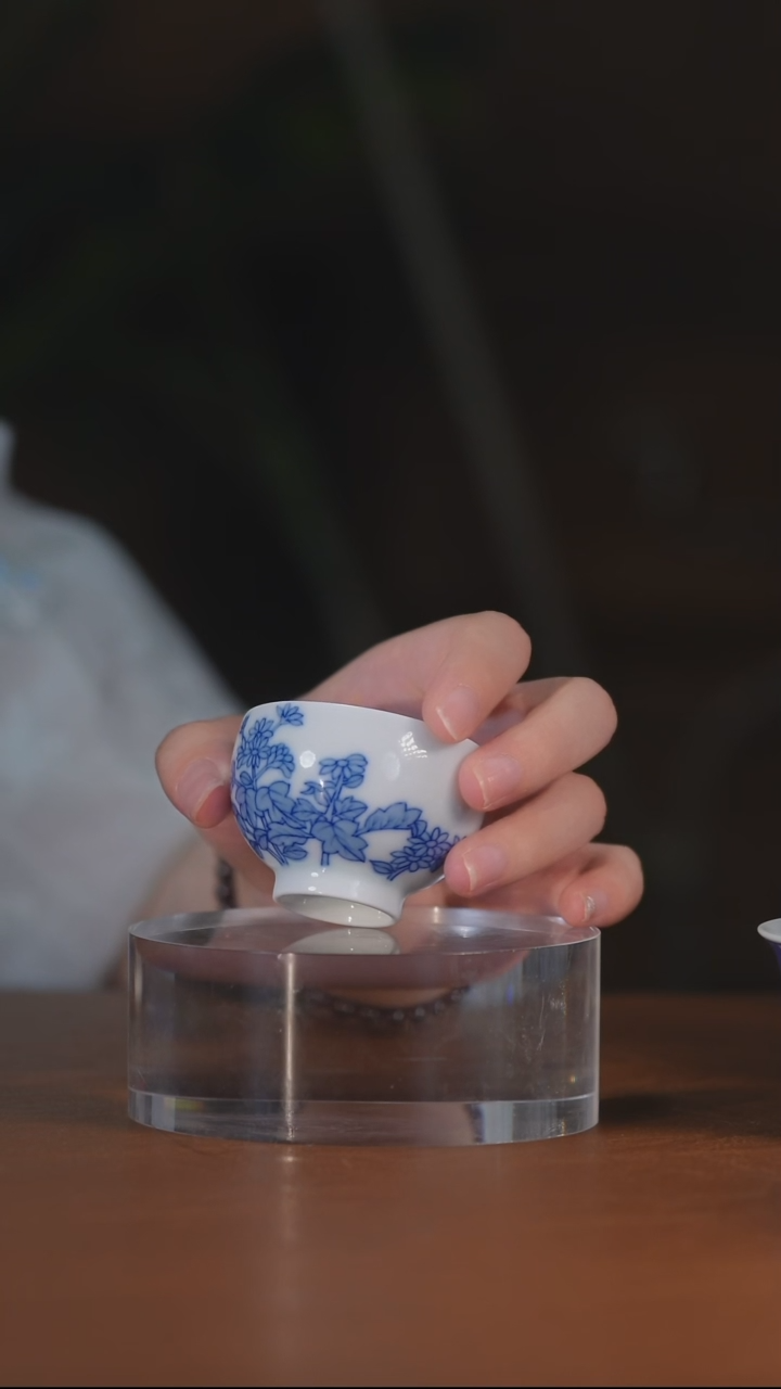 青花描银菊花单杯