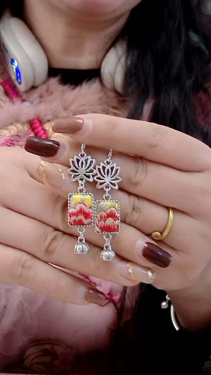 【闪购商品】织绣民族风老绣饰品150