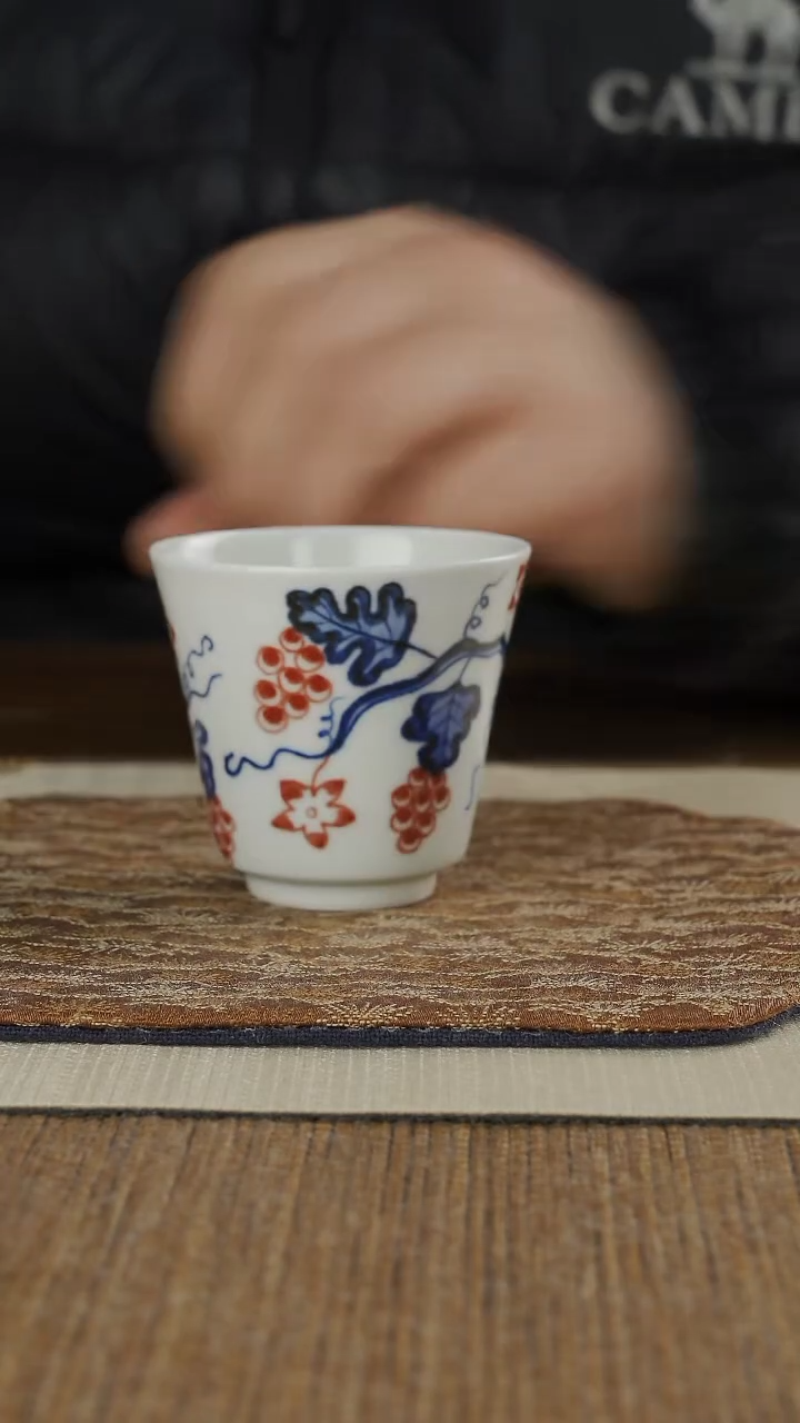 【闪购商品】杯子青花釉里红葡萄品茗杯