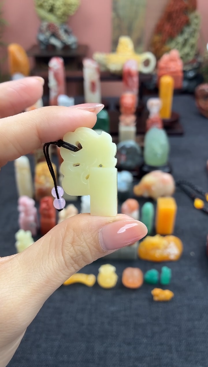 昌化石印石谨*184  