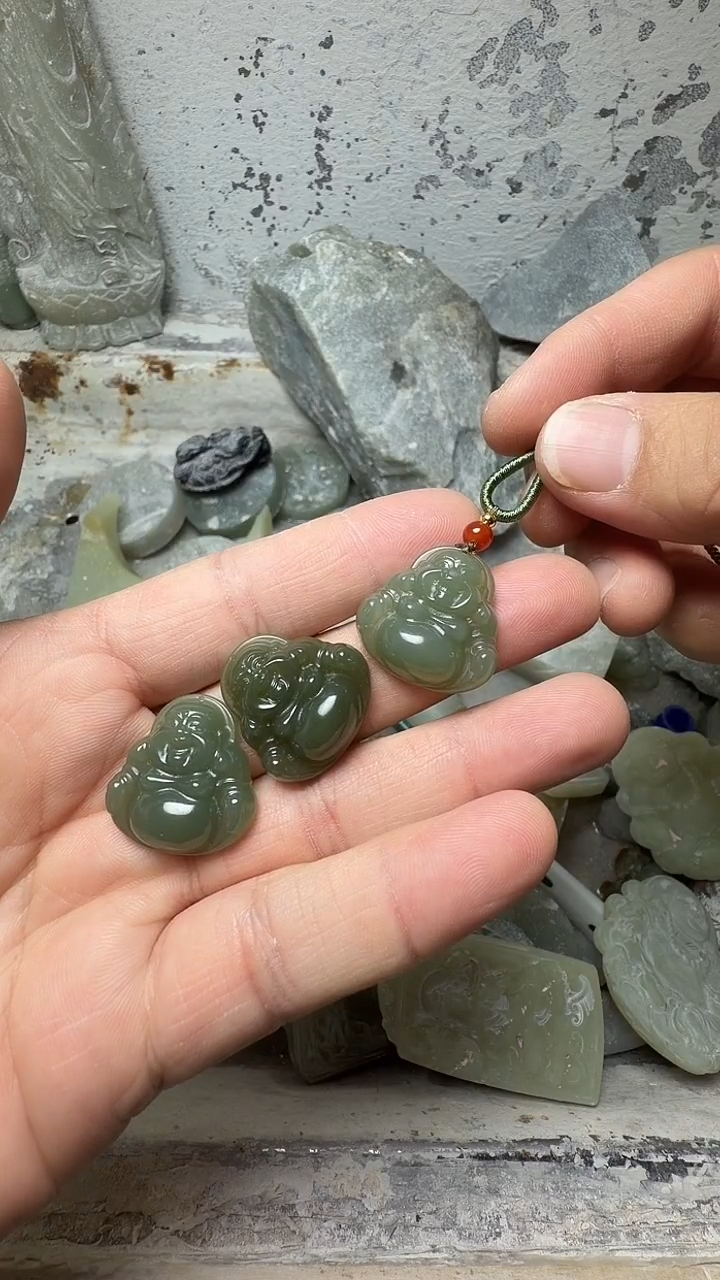 吊坠(赠链)未镶嵌和田玉弥勒佛 拍一发一商品多样性发货