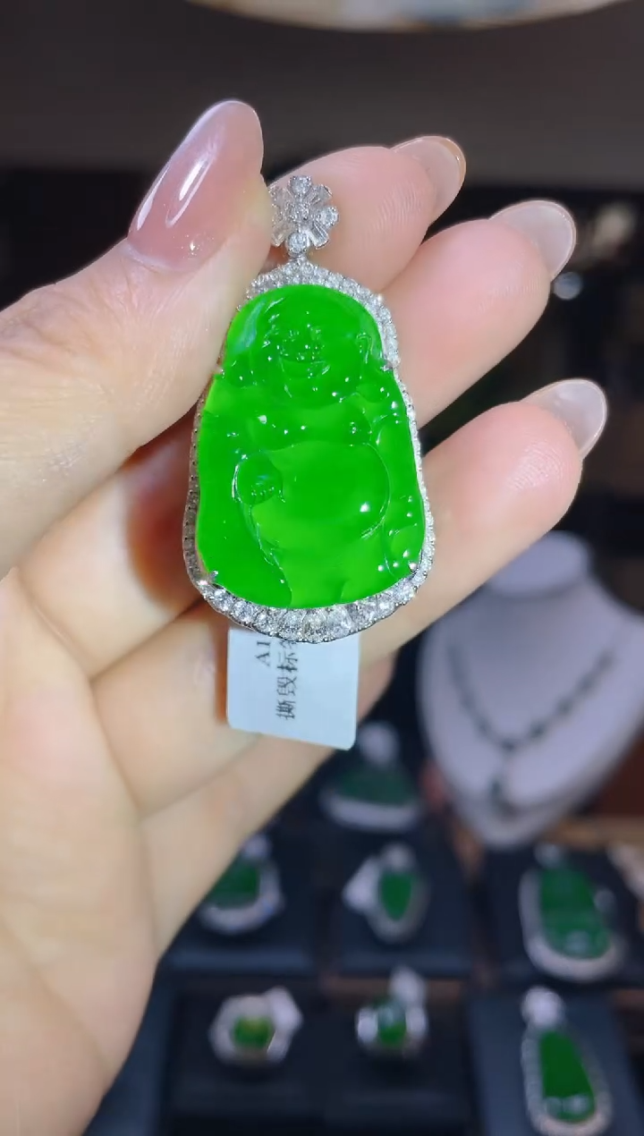 【闪购商品】翡翠吊坠(不含链)18K金镶嵌佛公吊坠