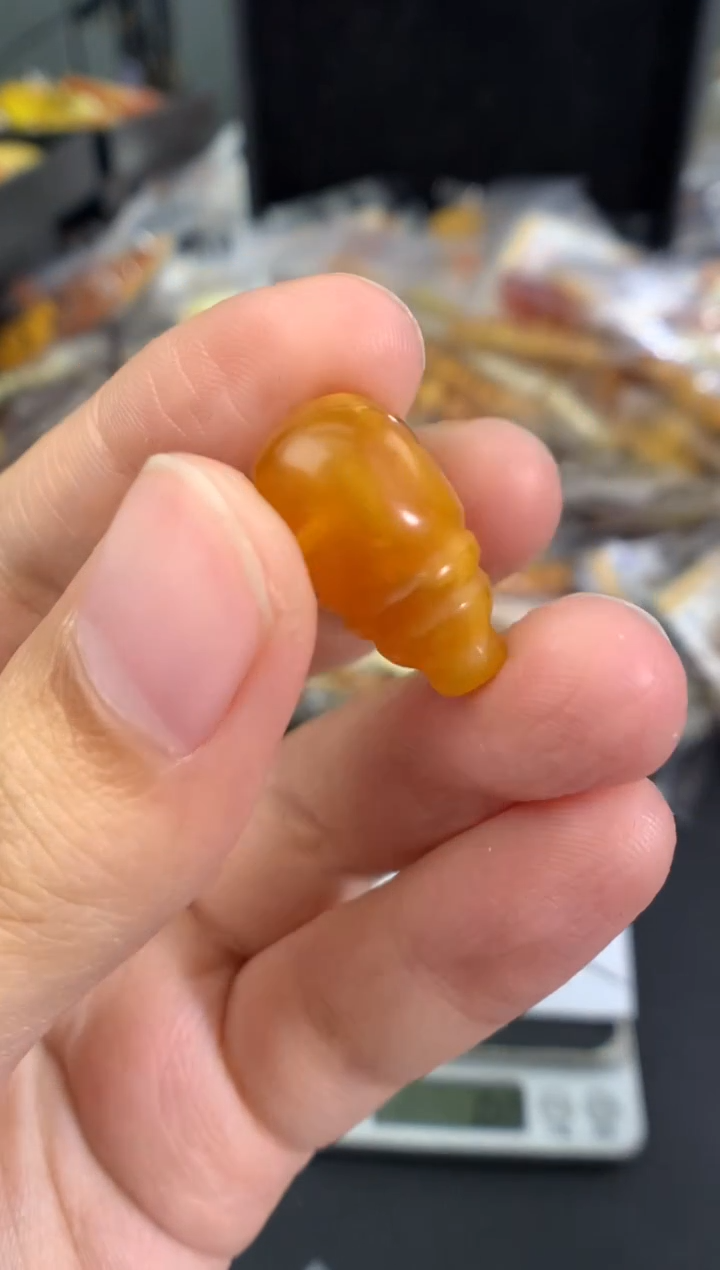 蜜蜡未镶嵌珠宝奇石1