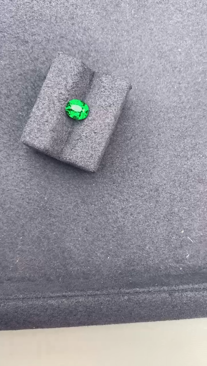 【闪购商品】石榴石裸石未镶嵌1.1ct沙弗莱
